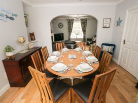 Stones Throw - South Wales - 1131903 - thumbnail photo 5
