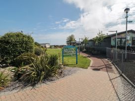 Finch 5 - North Yorkshire (incl. Whitby) - 1132785 - thumbnail photo 19