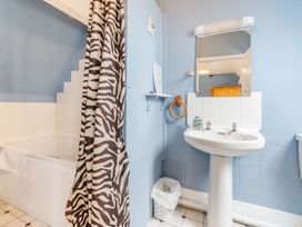 South Bay Beach House - North Yorkshire (incl. Whitby) - 1133910 - thumbnail photo 17