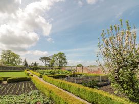 Wolds Way - North Yorkshire (incl. Whitby) - 1134321 - thumbnail photo 23