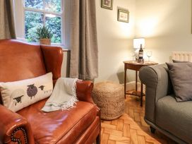 Knoll Cottage - Peak District - 1134730 - thumbnail photo 6