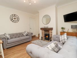 4 Tyne Street - North Yorkshire (incl. Whitby) - 1134898 - thumbnail photo 3