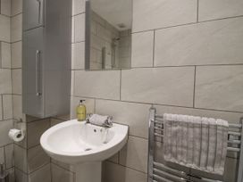 4 Tyne Street - North Yorkshire (incl. Whitby) - 1134898 - thumbnail photo 22