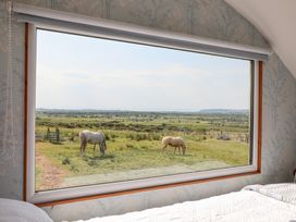 Glamping Pod - Yr Eifl - North Wales - 1135492 - thumbnail photo 6