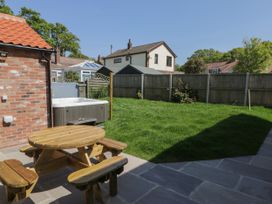 Cherry Tree Cottage - North Yorkshire (incl. Whitby) - 1135709 - thumbnail photo 19