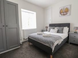 Apartment 2 - North Wales - 1135720 - thumbnail photo 9