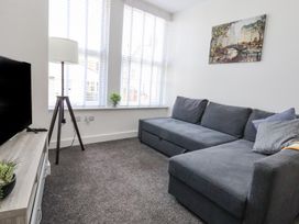 Apartment 3 - North Wales - 1135721 - thumbnail photo 3