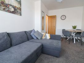 Apartment 3 - North Wales - 1135721 - thumbnail photo 4