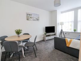 Apartment 3 - North Wales - 1135721 - thumbnail photo 7