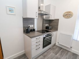 Apartment 3 - North Wales - 1135721 - thumbnail photo 12