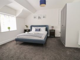 Apartment 4 - North Wales - 1135722 - thumbnail photo 13