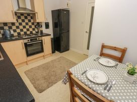 Flat 1 - South Wales - 1136004 - thumbnail photo 11