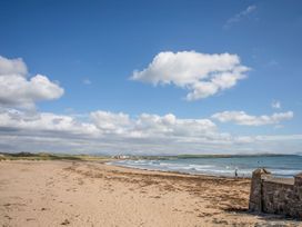 Ground Floor Flat at Wylfa - Anglesey - 1136118 - thumbnail photo 24