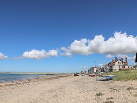 Ground Floor Flat at Wylfa - Anglesey - 1136118 - thumbnail photo 25