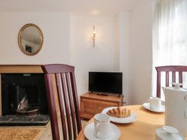 Hazel Cottage - Somerset & Wiltshire - 1136466 - thumbnail photo 6