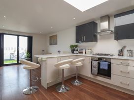 Flat 10 - Suffolk & Essex - 1136577 - thumbnail photo 12