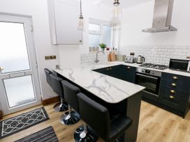 36A Mary Street - South Wales - 1136751 - thumbnail photo 9