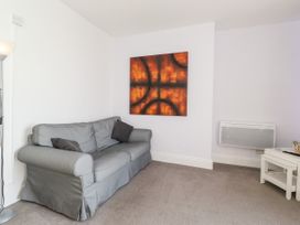 Apartment 9 Beaconsfield House - North Yorkshire (incl. Whitby) - 1136851 - thumbnail photo 4