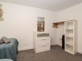 Apartment 2 @52 - North Yorkshire (incl. Whitby) - 1136975 - thumbnail photo 13