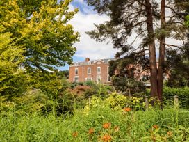 Rock House Apartment - Mid Wales - 1137576 - thumbnail photo 19