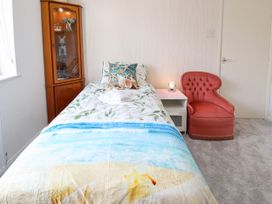 Joray Bungalow - Lincolnshire - 1137920 - thumbnail photo 18