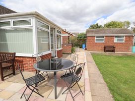 Joray Bungalow - Lincolnshire - 1137920 - thumbnail photo 26