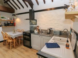 Honeysuckle Cottage - South Wales - 1138388 - thumbnail photo 9