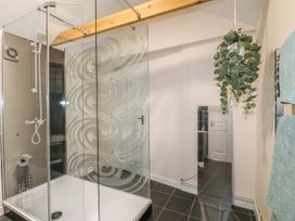 Ouzi's Place -  - 1138441 - thumbnail photo 9