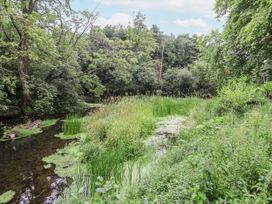 A scene with water and vegetation at Syleham House in Syleham near Eye