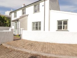 3 Strawberry Close - South Wales - 1138655 - thumbnail photo 1