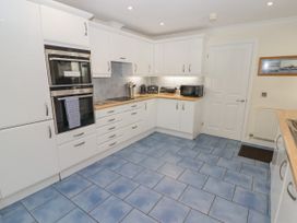 3 Strawberry Close - South Wales - 1138655 - thumbnail photo 17