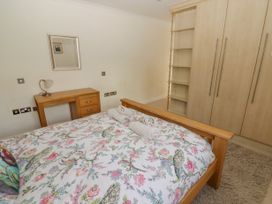 3 Strawberry Close - South Wales - 1138655 - thumbnail photo 37