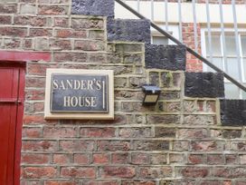 Sanders House - North Yorkshire (incl. Whitby) - 1138769 - thumbnail photo 1
