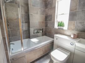 The Moorings - North Wales - 1138809 - thumbnail photo 16