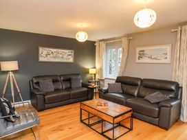 A living room with sofas and a coffee table at The Beach Retreat The Bay - Filey