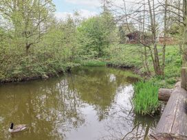 24 Lakeside Drive - Northumberland - 1139335 - thumbnail photo 4