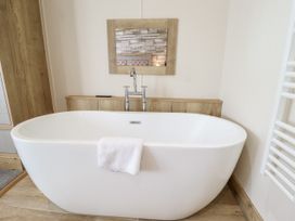 18 Woodlands Retreat - Lincolnshire - 1139556 - thumbnail photo 20