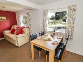 3 Oaks Lodge - Shropshire - 1139824 - thumbnail photo 9