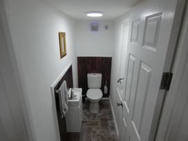 3 Oaks Lodge - Shropshire - 1139824 - thumbnail photo 15