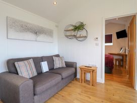 Oak -  - 1139838 - thumbnail photo 3