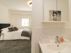Brompton Gardens - Devon - 1139939 - thumbnail photo 23