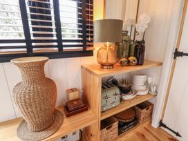 Southdown Luxury Glamping -  - 1140450 - thumbnail photo 8