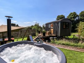 Southdown Luxury Glamping -  - 1140450 - thumbnail photo 1