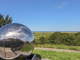 The Stargazer - North Wales - 1140584 - thumbnail photo 10
