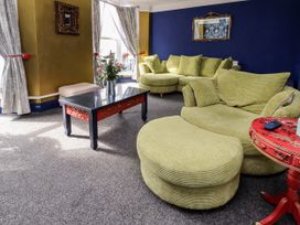 The Funky Flat - North Wales - 1142344 - thumbnail photo 6