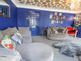 The Funky Flat - North Wales - 1142344 - thumbnail photo 8
