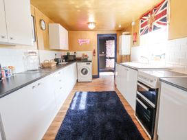 The Funky Flat - North Wales - 1142344 - thumbnail photo 11