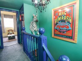 The Funky Flat - North Wales - 1142344 - thumbnail photo 25
