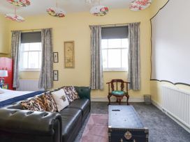 The Funky Flat - North Wales - 1142344 - thumbnail photo 26