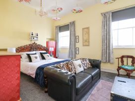 The Funky Flat - North Wales - 1142344 - thumbnail photo 27